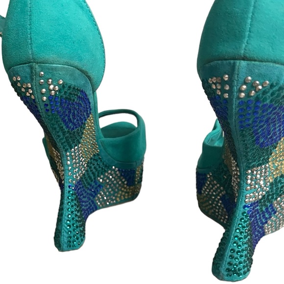 DOLLHOUSE Turaquoise plush suede platform wedges size 7 - Picture 9 of 11